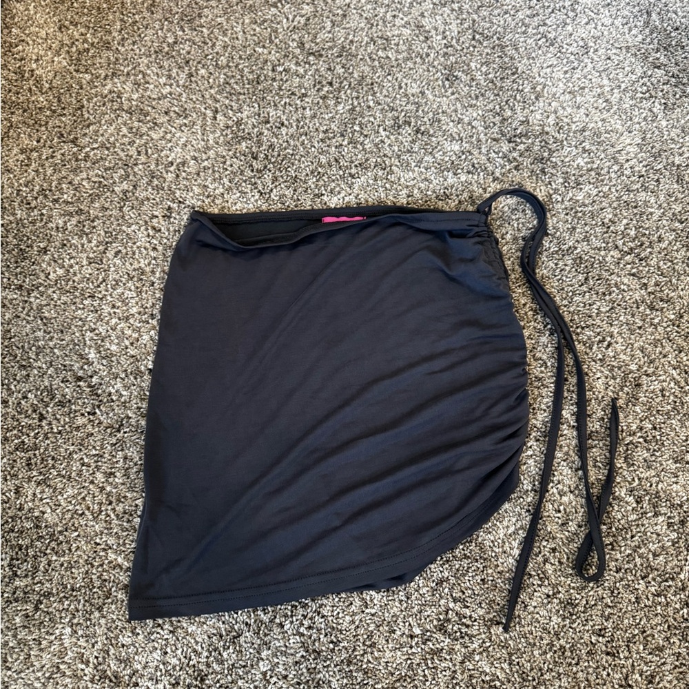 Edikted Black Asymmetrical Skirt (SET)